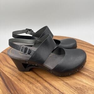 Dansko Thea Sandals Womens Size 7.5 / 38 Black Leather Casual Studded Slingback